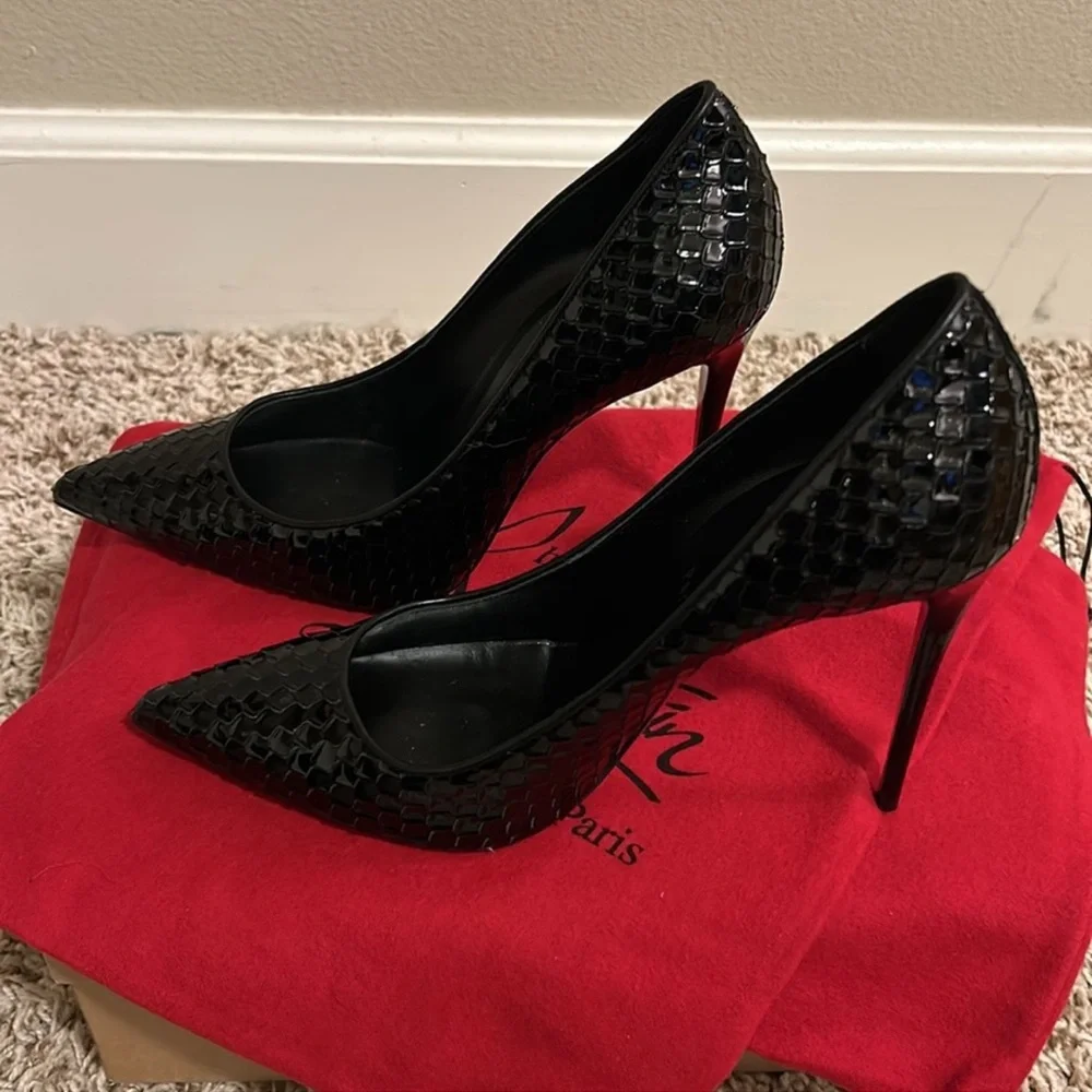 LIKE NEW AUTHENTIC LOUBOUTIN KATE 100 - PATENT BIRD Heels 👠 - Picture 7 of 13